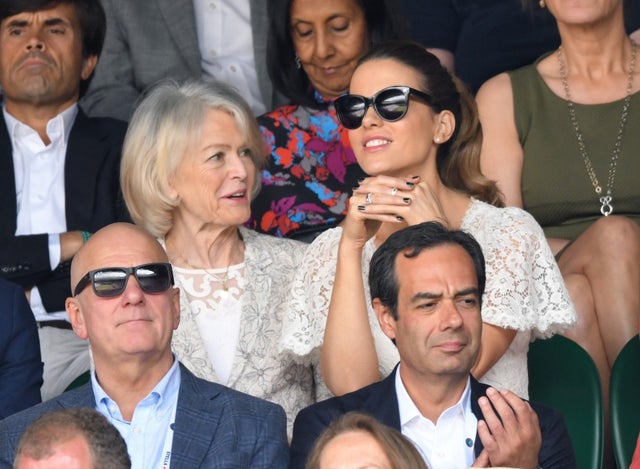 Kate Beckinsale and mom at wimbledon