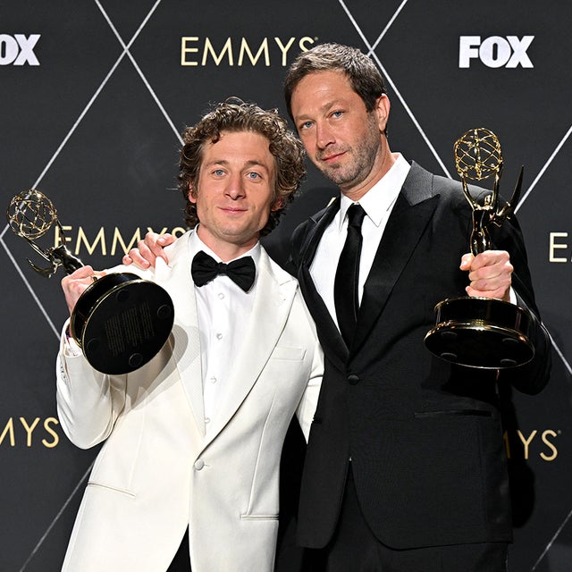 jeremy allen white and Ebon Moss-Bachrach at 2023 emmys