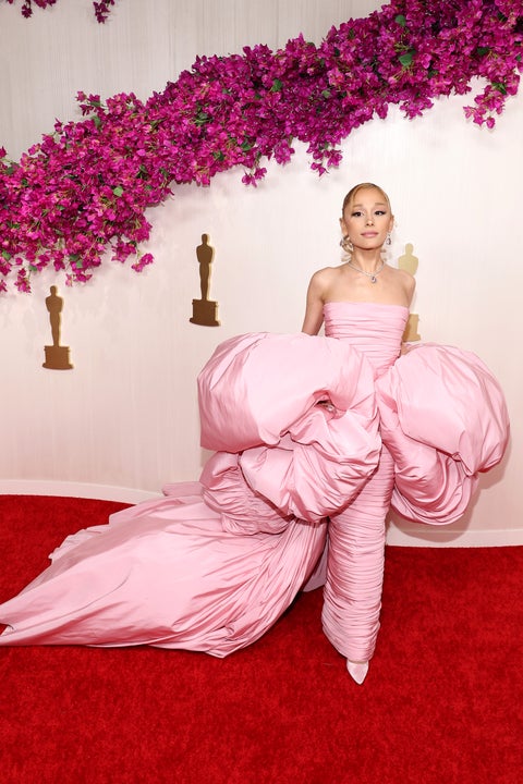 Ariana Grande Makes Oscars Debut