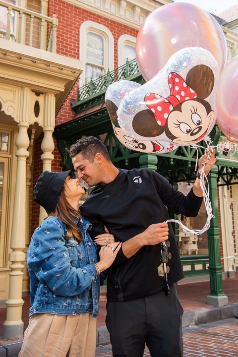 Sarah Hyland and Wells Adams
